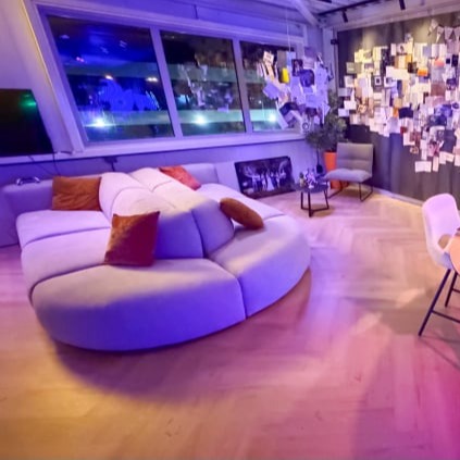 Loungen in de Gamelounge voor ouders en familie