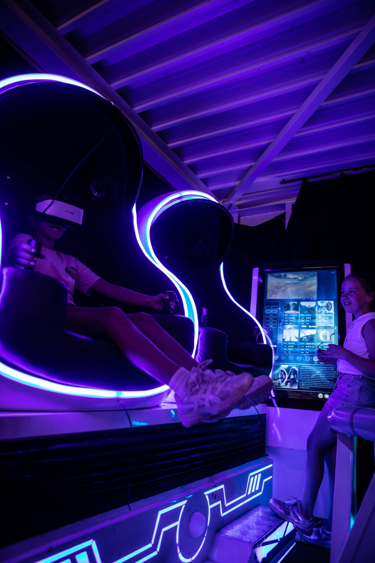 Speler met VR-bril ervaart virtual reality game in Leusden
