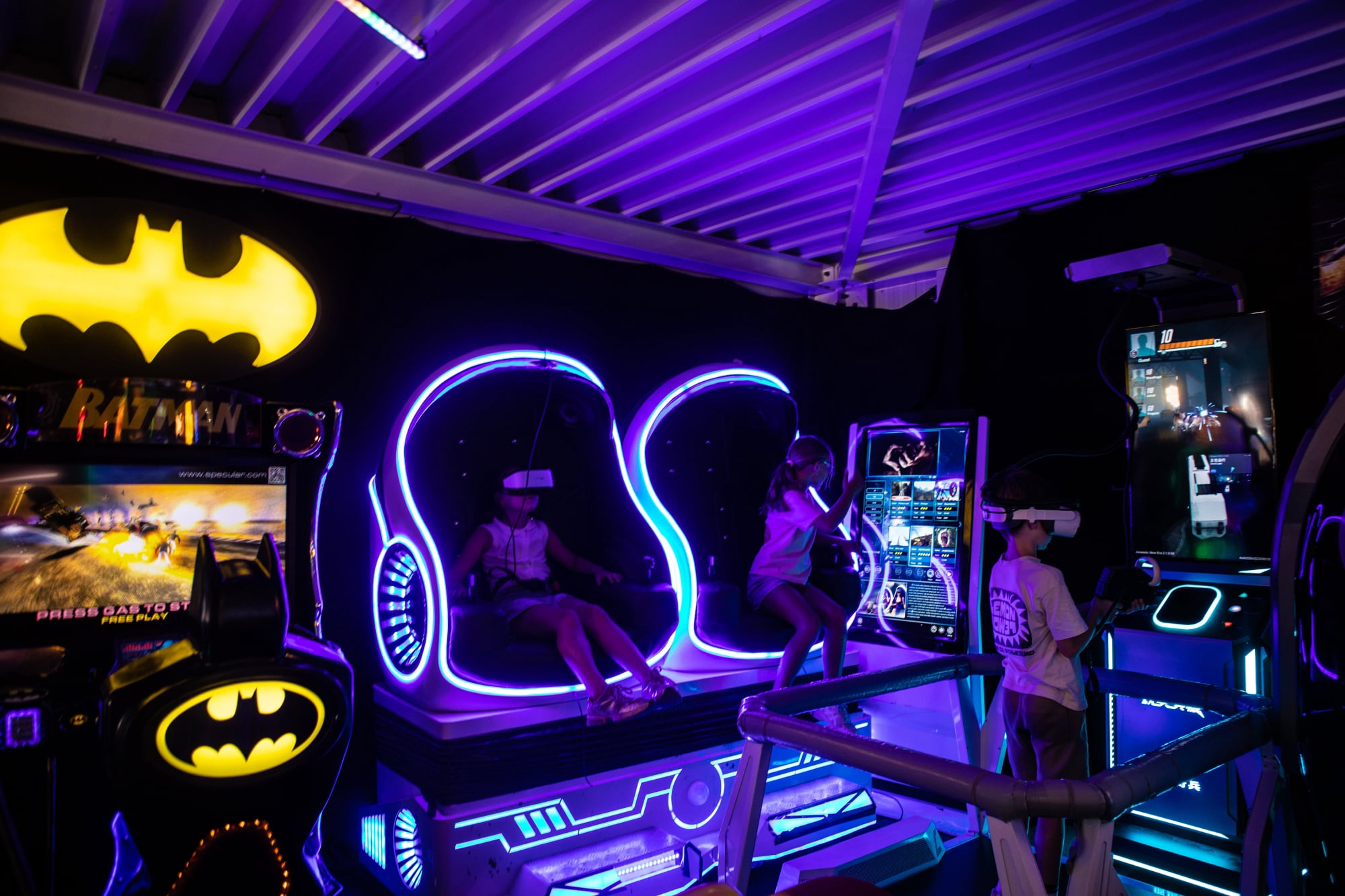 VR Arcade kasten met batman arcadekast in gamehal leusden